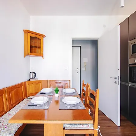 Elegant Apartment-con Free Wi-fi & A/c Appartement